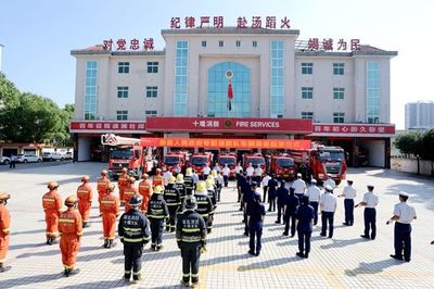 房縣消防救援大隊:為5個鄉(xiāng)鎮(zhèn)配發(fā)新消防車輛裝備